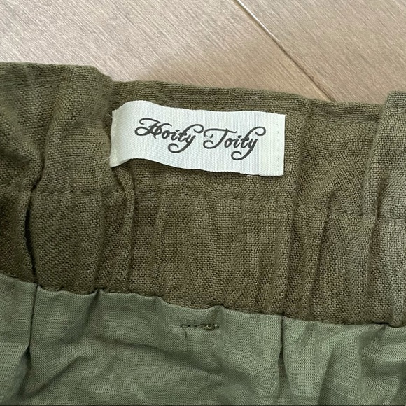 Olive green paper bag mini skirt with belt - Picture 2 of 4